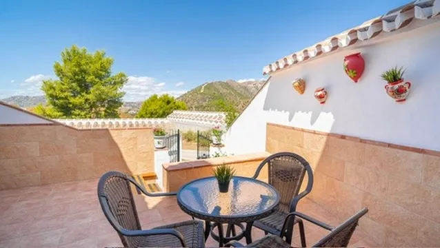 Entrance terrace with mountain views
